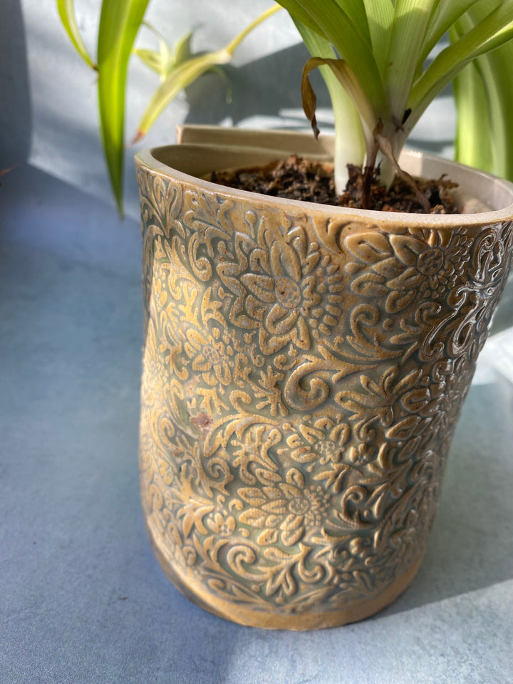 Decorative vase