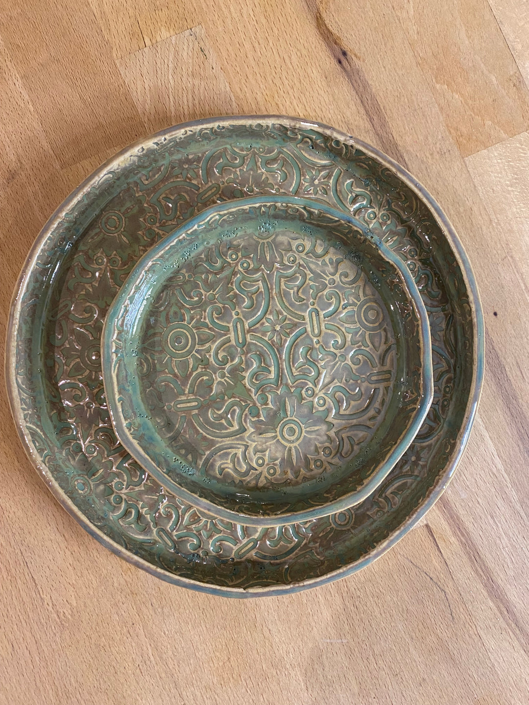 Antique green set of 2 plates