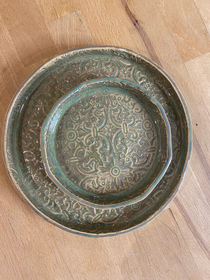 Antique green set of 2 plates