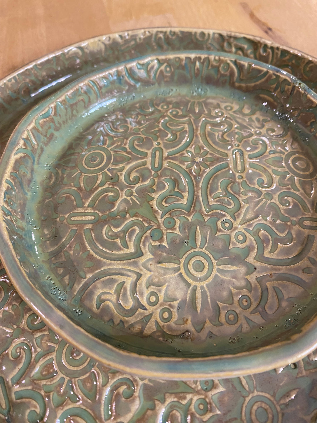 Antique green set of 2 plates