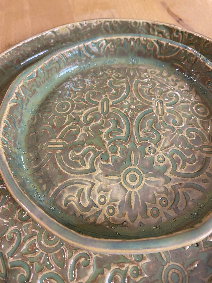 Antique green set of 2 plates